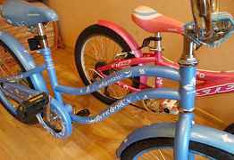 Два детских велосипеда с радиусом колёс 20
