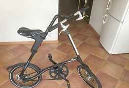 Strida EVO3 чёрного матового цвета