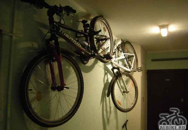 Кронштейн на стену для хранения велосипеда