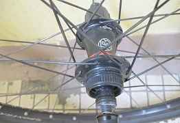 Комплект новых колёс Bontrager Race Light Disc TLR