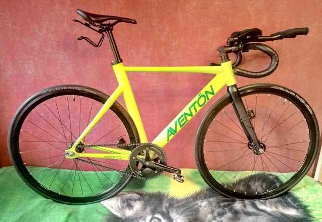 Трековый велосипед/Фикс Aventon Mataro