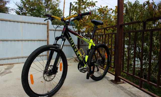 Велосипед dirt MTB Хардтейл biwec rockline PRO 2