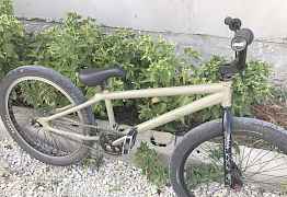 BMX Mongoose level-24 pro