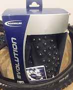 Покрышки шипованные: Schwalbe Ice Spiker Pro Evol