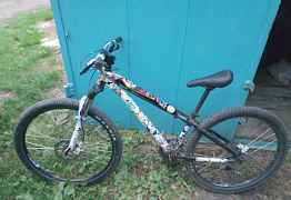 MTB Moongose Fireball 26