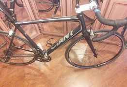 Продам шоссер. Giant defy 3. 2015 года