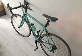 Велосипед шоссейный Bianchi Intenso