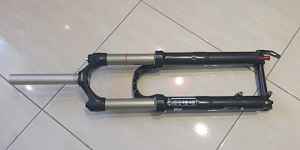 Вилка Rock Shox Reba, 26", 120мм, 1 1/8", ось 20мм