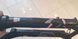 Вилка Rock Shox Reba, 26", 120мм, 1 1/8", ось 20мм