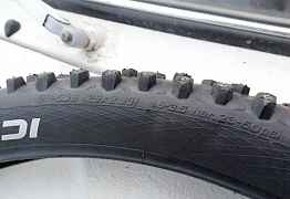 Велопокрышка зимняя Schwalbe Ice Spiker Pro 26"