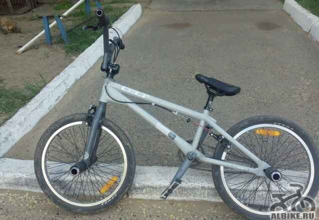 Продаю велосипед BMX GT