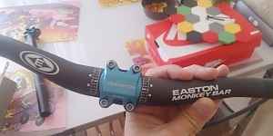 Руль, вынос и подсидельный штырь Easton