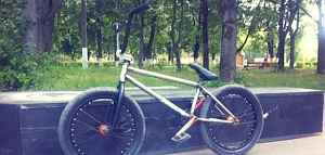 Продам BMX (На дорогих запчастях)