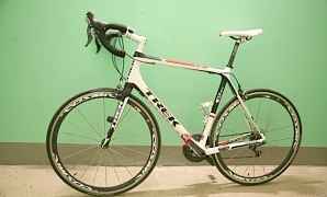 Шоссейный карбоновый велосипед Трек Madone 4.7