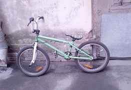 Продаю BMX giant