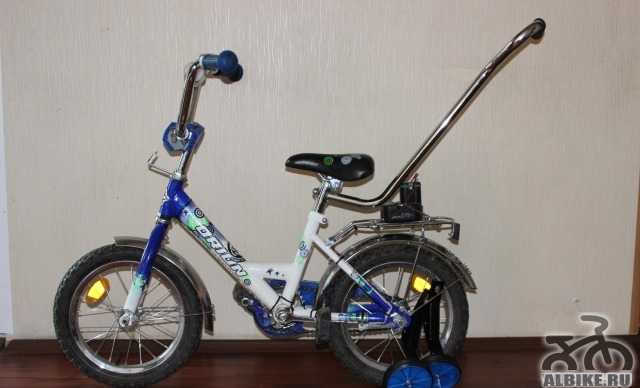 Продам велосипед с подсветкой + в подарок самокат