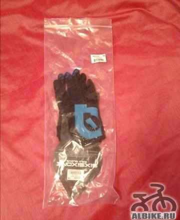 661 raji youth gloves