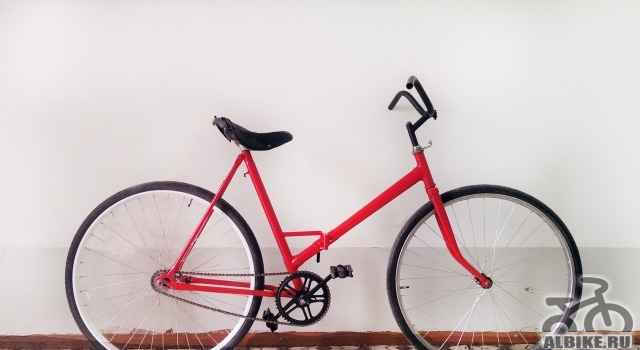 Ретро-велосипед салют. "красная стрела"