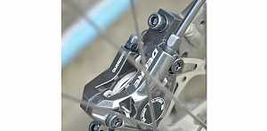 Передний гидравлический тормоз Shimano BL/BR-M595