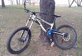 Продам Велосипед Lapierre DH 720 (2012)