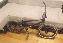 Профессиональный кустом BMX