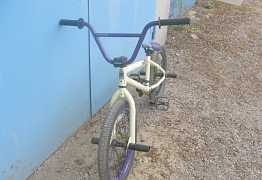 Продам BMX Mongoose торг уместен