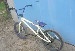 Продам BMX Mongoose торг уместен