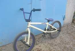 Продам BMX Mongoose торг уместен