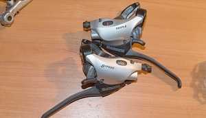 Комборучки Shimano ST-R225 (Flat Handlebar )