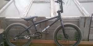 Продам bmx stark madness