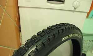 Покрышка 26" на 2.5. Maxxis Minion DH F