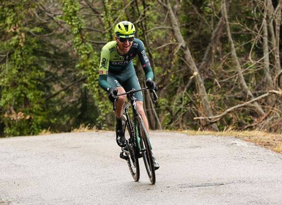 Велошоссе. Чемпионат России. Власов выиграл групповую гонку на 187,2 км и другие результаты